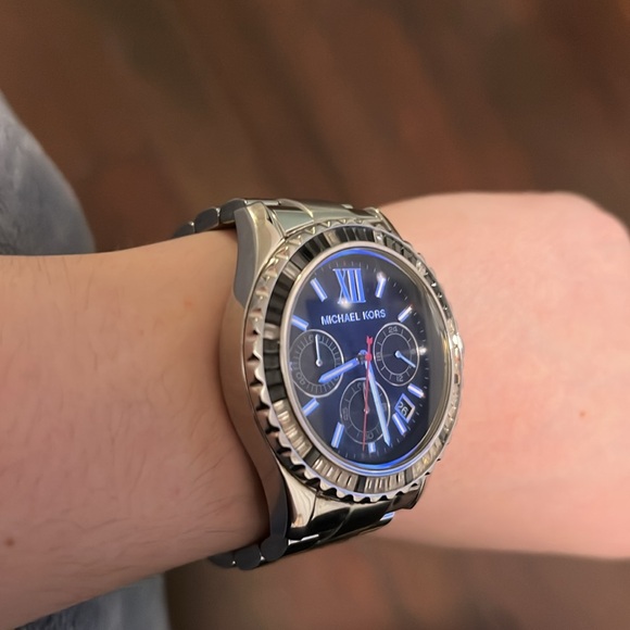 Michael Kors Women's MK5753 Everest Stainless Steel Watch *Used* - Picture 2 of 6